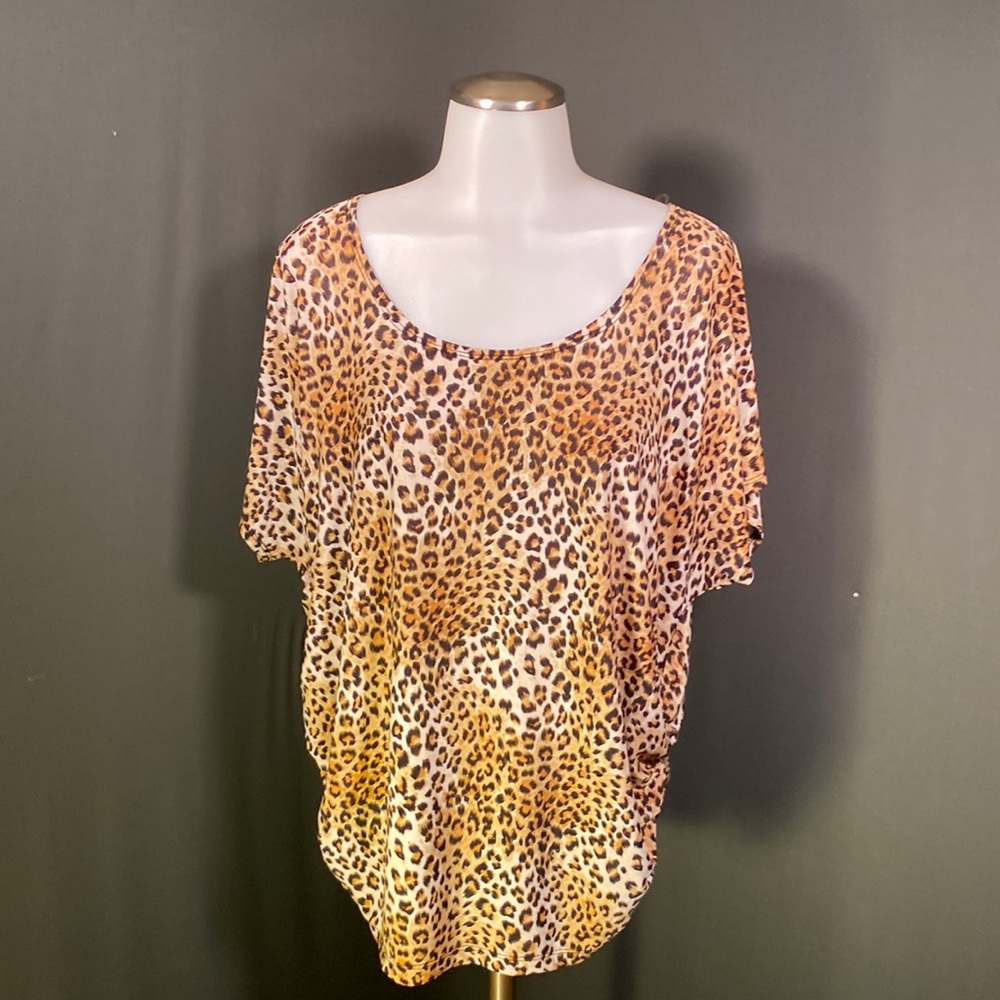 Caren Sport cheetah/ animal print blouse